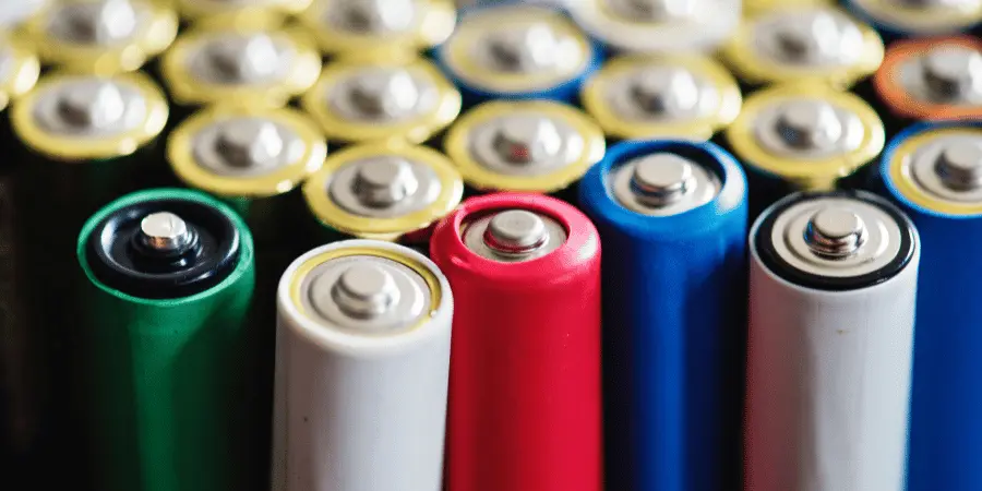 12 Common Things That Are 4 Inches Long-A Standard-Size C Battery