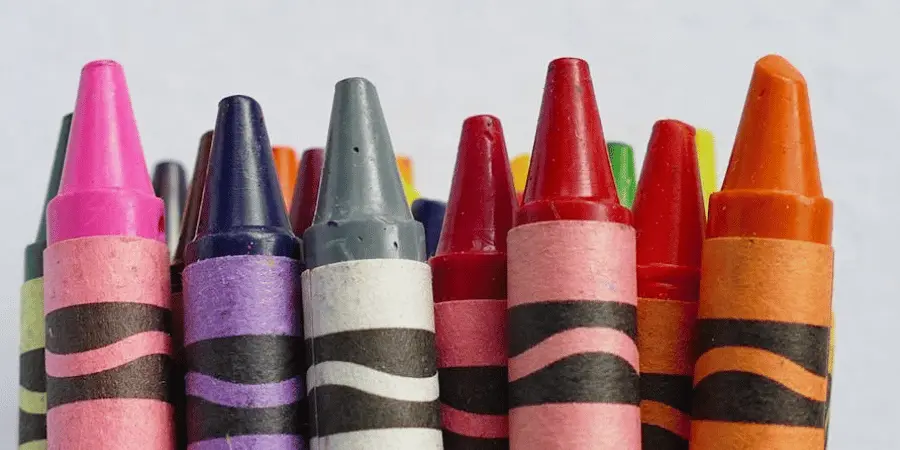 12 Common Things That Are 7 Inches Long-Crayons