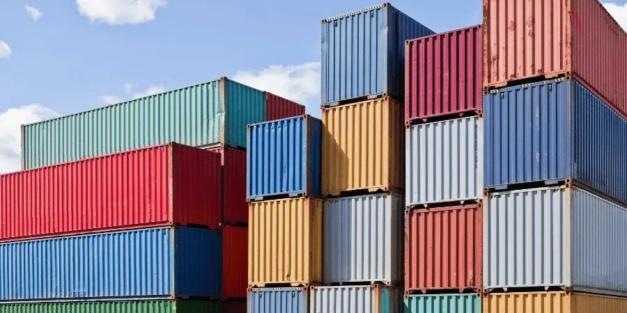 10 Things That Are 50 Feet Long or Big-Two and a Half Containers