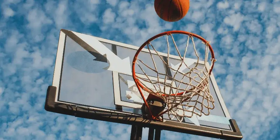  11 Common Things That Are 5 Feet Long-Half a Basketball Hoop