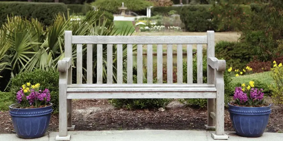  11 Common Things That Are 5 Feet Long-A Park Bench