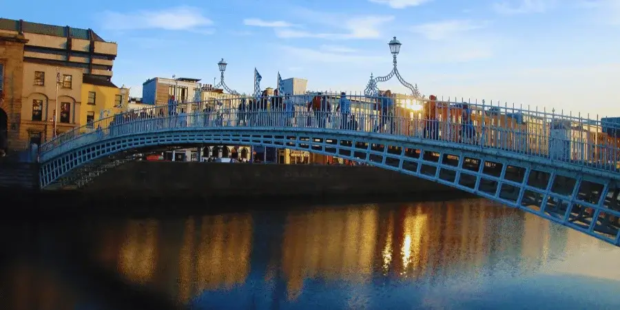 12 Common Things That Are 40 Meters (m) Long/ Big-Ha’Penny Bridge