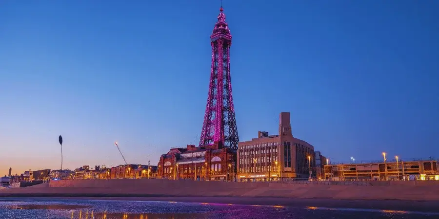 8 Things That Are 500 Feet Long/Big-The Blackpool Tower