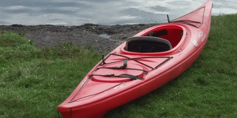 10 Things and Animals That Are 10 Feet Long-A Kayak