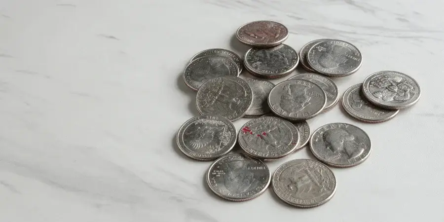 12 Everyday Items That Are 10 Centimeters Long-4 US Quarters